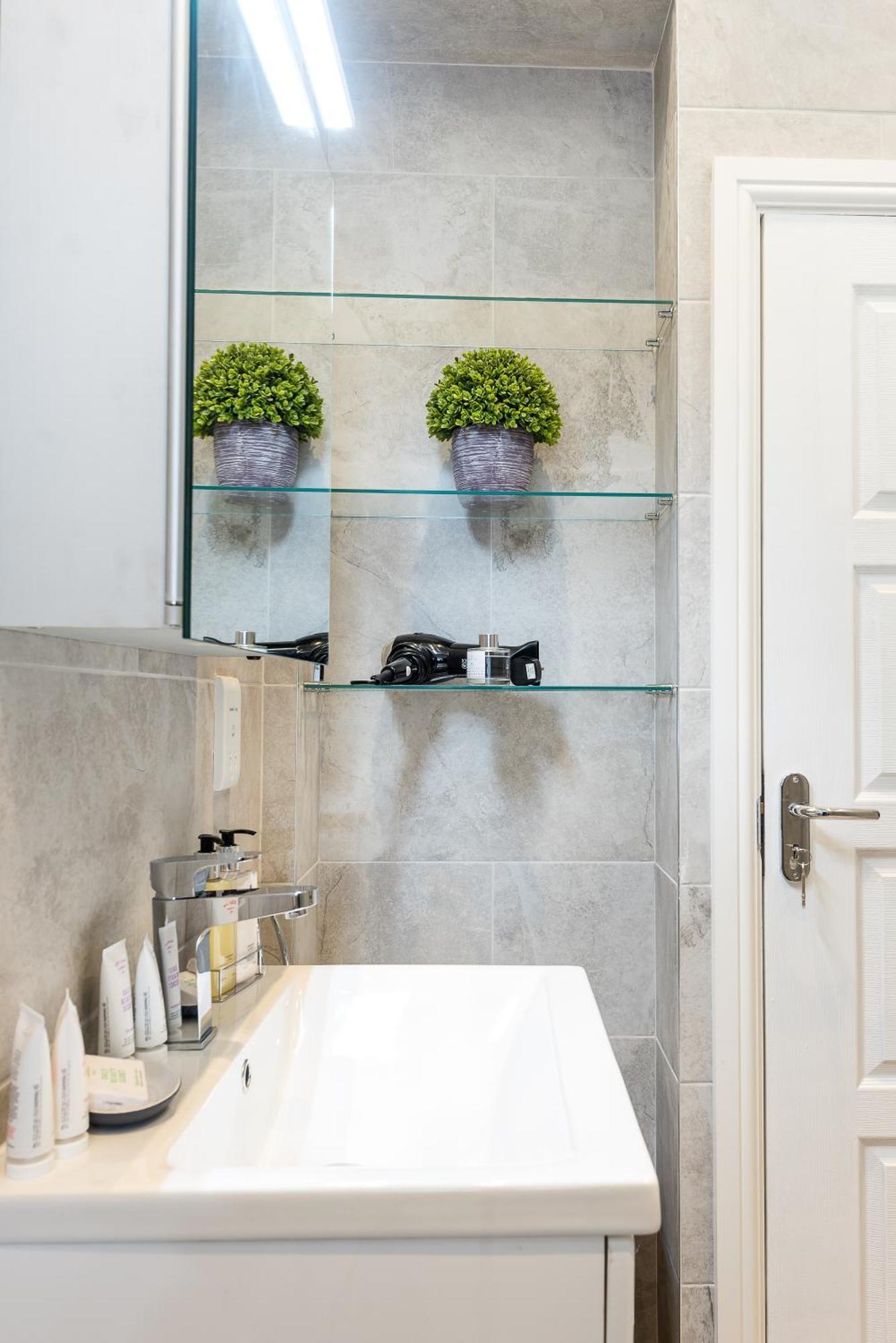 Апартаменти Casa Italia Near Kings Road In Chelsea With Wifi & Washing Machine Лондон Екстер'єр фото